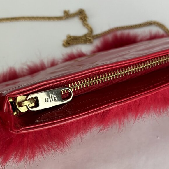 Bold Red Faux Fur Purse with Gold Chain – Glam Statement Bag by alexsusosnu Like - Picture 5 of 9